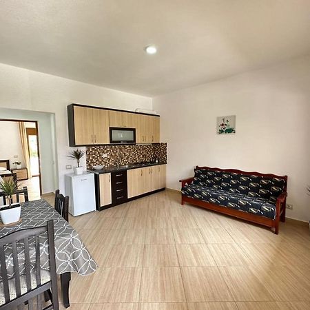 Vlora Villa With Private Parking 외부 사진